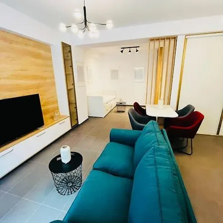 Little - 1r In Tineretului