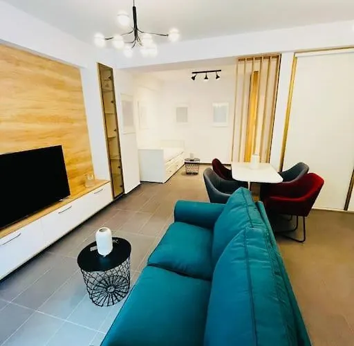 Little - 1r In Tineretului